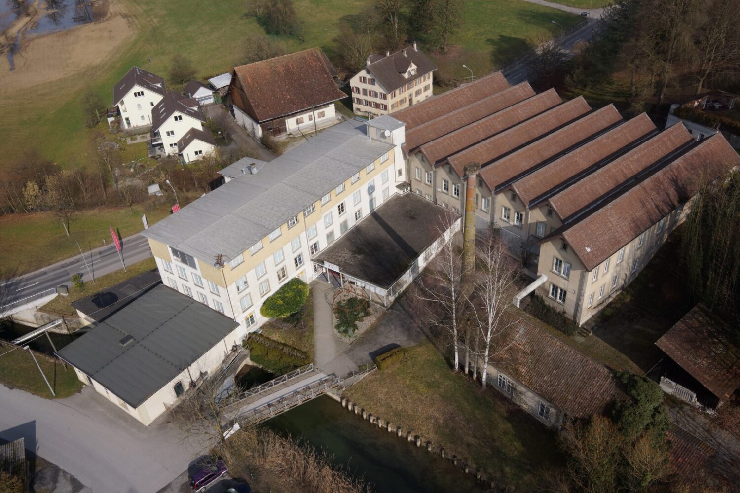 Turbinenengebaeudeund Fabrikanlage