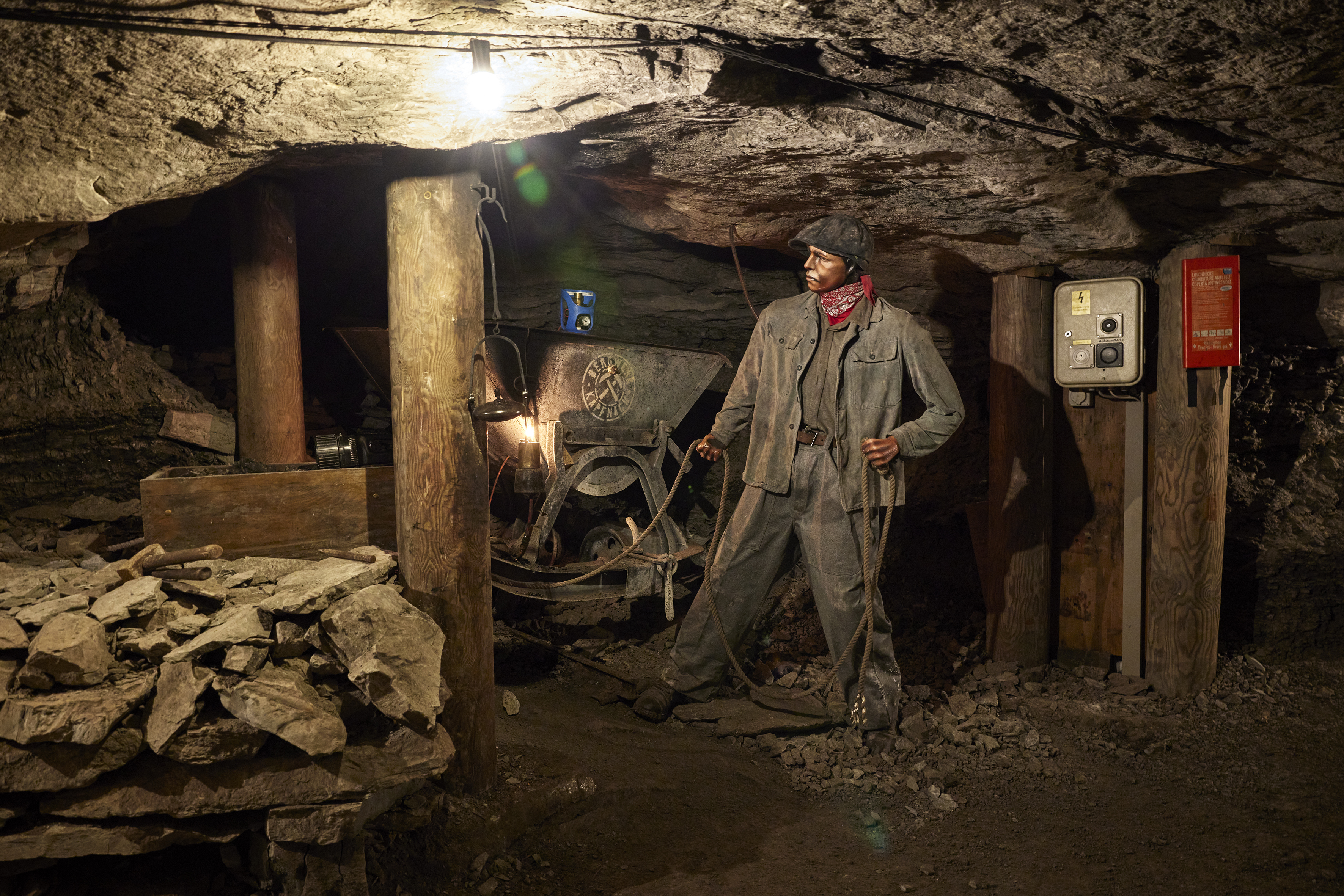 Einfach Zuerich Aabachtobel Bergwerk Horgen 0221 final